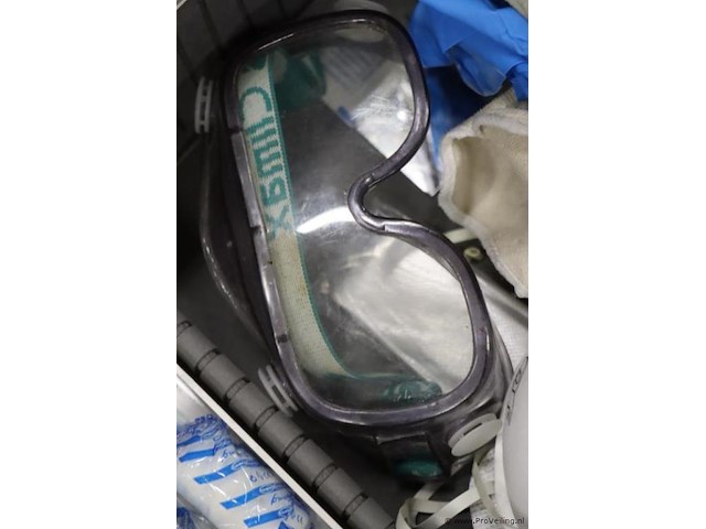 Combi-kavel: eerstehulp- en persoonlijke beschermingsmiddelen set in koffer (kavel 1303795 t/m 1303801) - afbeelding 6 van  40