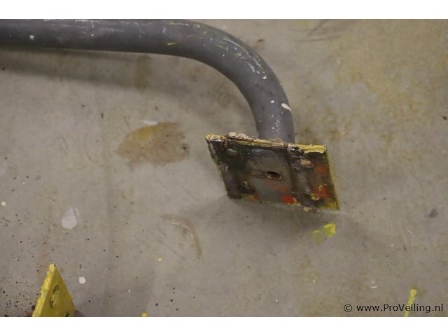 Combi-kavel: verstelbare montage armen, hoekbeugels & loopplank (1303803 t/m 1383805) - afbeelding 11 van  12