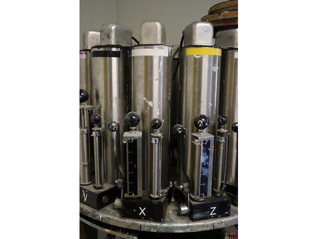 Combi-kavel: verticale profielprojector (1302594), skandex verfshaker (1302595), doseerstation voor verf/inkt (1302596) - afbeelding 4 van  17