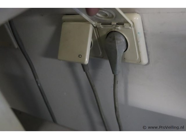 Combi-kavel: verticale profielprojector (1302594), skandex verfshaker (1302595), doseerstation voor verf/inkt (1302596) - afbeelding 2 van  17