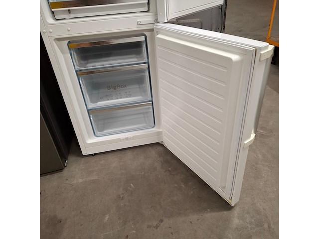 Combi koelkast no frost, bosch a+++, kge36aw40 - afbeelding 12 van  12