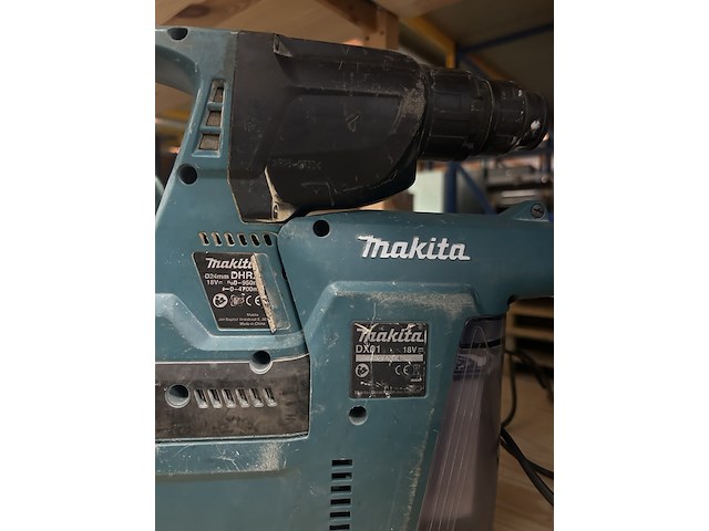 Combihamer in m-box met 2x accu en 1x lader makita, dhr242rfjv - afbeelding 4 van  6