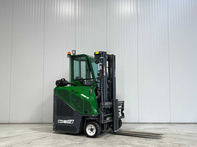 Combilift - 2022 - c2500cb lpg - 4.9m triplex, free-lift, side-shift, vorkversteller - 4-wegtruck - afbeelding 1 van  6