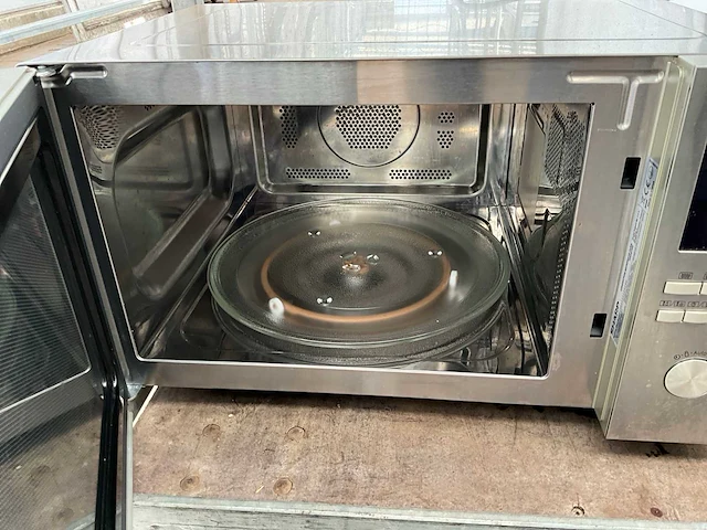 Combimagnetron + hetelucht oven - afbeelding 3 van  5