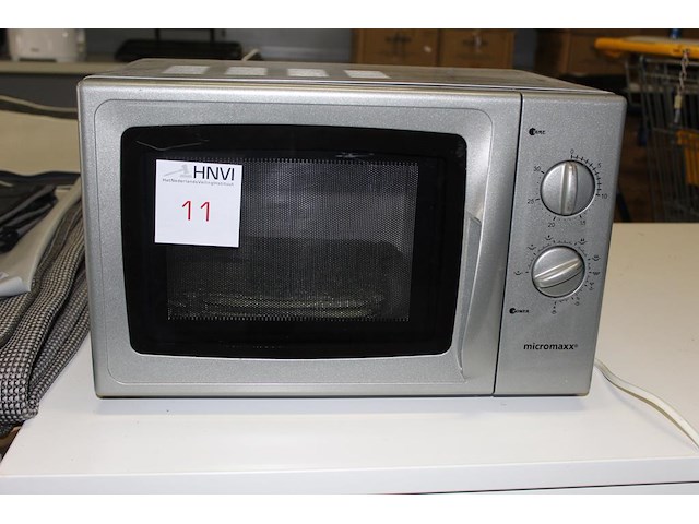 Combimagnetron micromaxx campinggeschikt. maximaal 120 watt. afmeting 45 x 30 cm. hoogte 29 cm - afbeelding 1 van  3