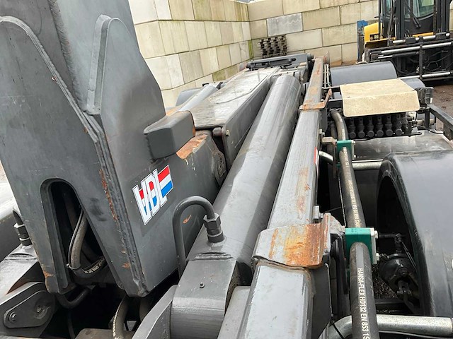 (combinatie) 1980 scania lbfs 141 s46 v8 vrachtwagen met laadkraan - afbeelding 21 van  44