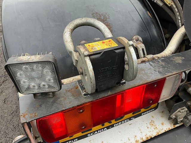 (combinatie) 1980 scania lbfs 141 s46 v8 vrachtwagen met laadkraan - afbeelding 27 van  44
