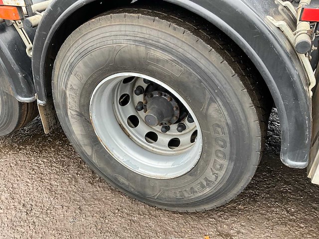 (combinatie) 1980 scania lbfs 141 s46 v8 vrachtwagen met laadkraan - afbeelding 38 van  44