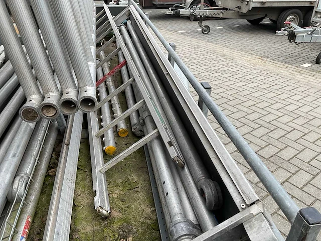Combinatie custers rolsteiger en hapert r30 rolsteigeraanhangwagen - afbeelding 10 van  10