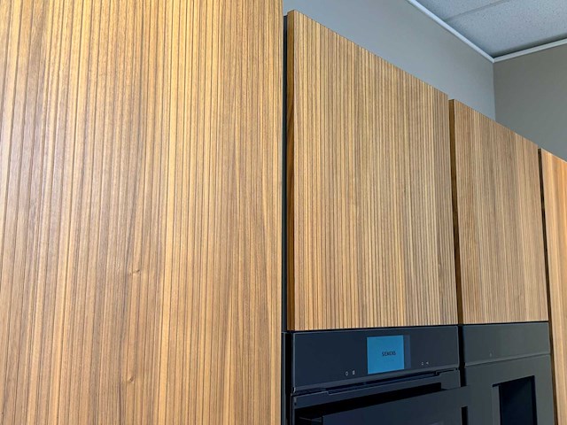 Combinatie van kavels 1 t/m 10 (keller showroomkeuken met hoogwaardige apparatuur) - afbeelding 8 van  27