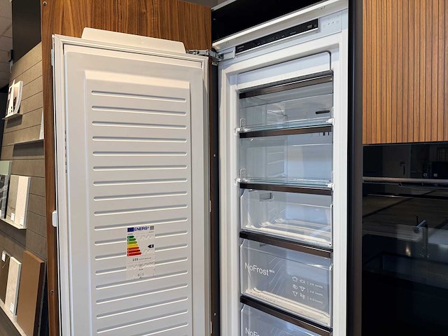 Combinatie van kavels 1 t/m 10 (keller showroomkeuken met hoogwaardige apparatuur) - afbeelding 11 van  48