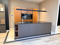 Combinatie van kavels 1 t/m 10 (keller showroomkeuken met hoogwaardige apparatuur)