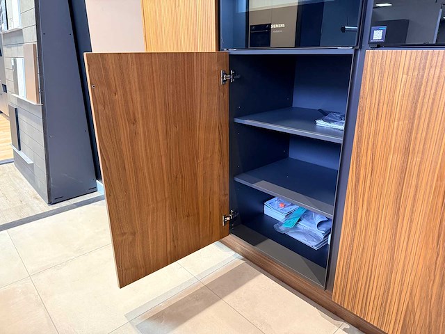Combinatie van kavels 1 t/m 10 (keller showroomkeuken met hoogwaardige apparatuur) - afbeelding 15 van  57
