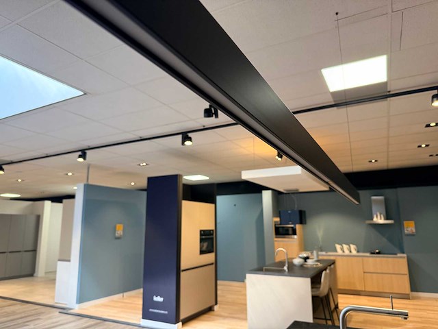 Combinatie van kavels 1 t/m 10 (keller showroomkeuken met hoogwaardige apparatuur) - afbeelding 37 van  57