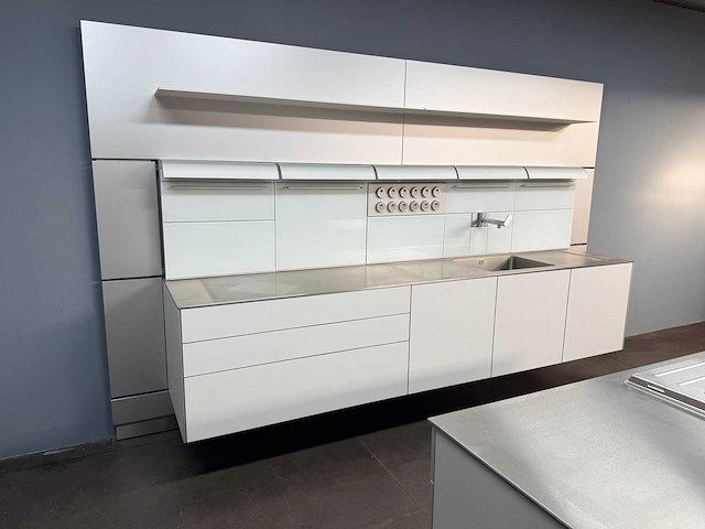 Combinatie van kavels 1 t/m 3 (bulthaup showroomkeuken met hoogwaardige apparatuur) - afbeelding 14 van  60
