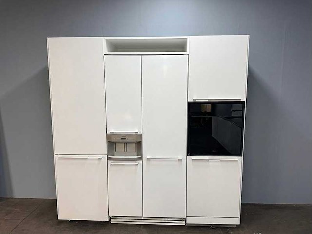 Combinatie van kavels 1 t/m 3 (bulthaup showroomkeuken met hoogwaardige apparatuur) - afbeelding 23 van  60