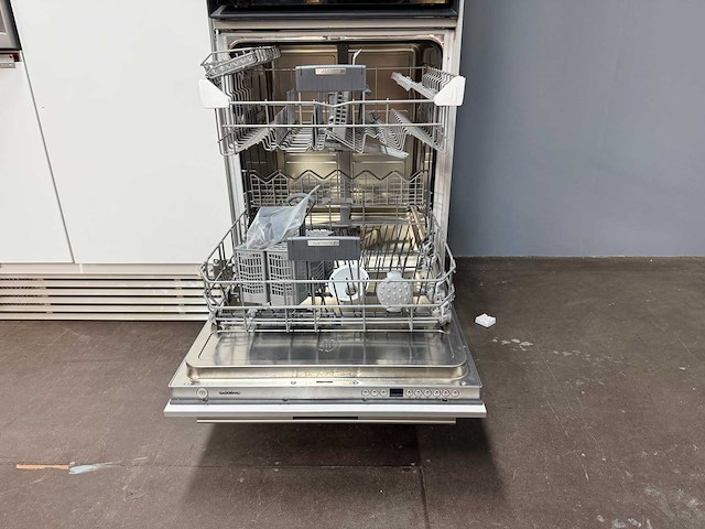 Combinatie van kavels 1 t/m 3 (bulthaup showroomkeuken met hoogwaardige apparatuur) - afbeelding 52 van  60