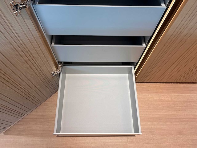 Combinatie van kavels 1 t/m 6 (pronorm i-luminate beurskeuken met bora apparatuur) - afbeelding 10 van  42