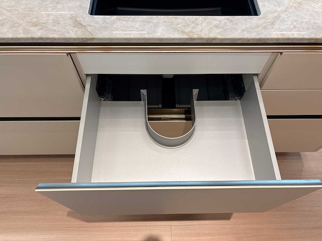 Combinatie van kavels 1 t/m 6 (pronorm i-luminate beurskeuken met bora apparatuur) - afbeelding 33 van  42