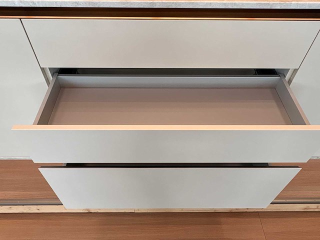 Combinatie van kavels 1 t/m 6 (pronorm i-luminate beurskeuken met bora apparatuur) - afbeelding 40 van  42