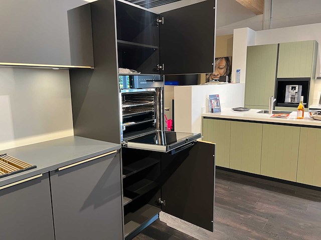 Combinatie van kavels 1 t/m 6 (schüller keuken met miele apparatuur) - afbeelding 13 van  20