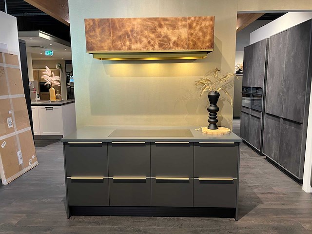 Combinatie van kavels 1 t/m 6 (schüller keuken met miele apparatuur) - afbeelding 12 van  20