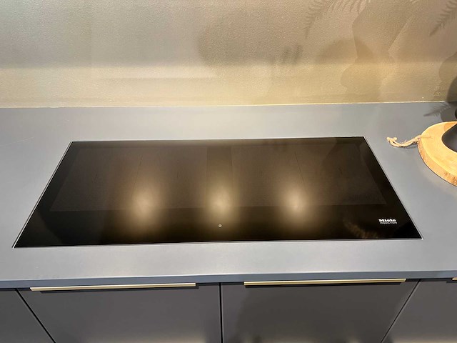 Combinatie van kavels 1 t/m 6 (schüller keuken met miele apparatuur) - afbeelding 16 van  20