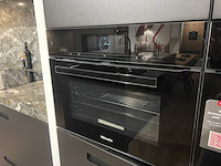 Combinatie van kavels 1 t/m 8 (das showroomkeuken met miele apparatuur) - afbeelding 18 van  40