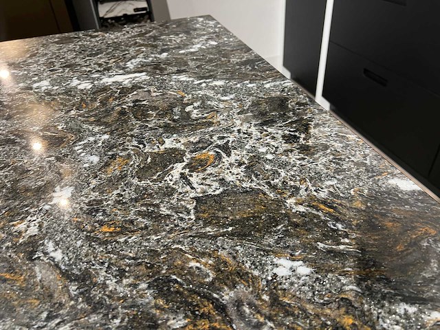 Combinatie van kavels 1 t/m 8 (das showroomkeuken met miele apparatuur) - afbeelding 34 van  40