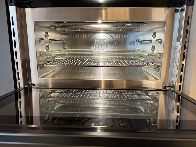 Combinatie van kavels 1 t/m 8 (dibiesse showroomkeuken met miele apparatuur) - afbeelding 8 van  54