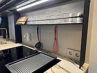 Combinatie van kavels 1 t/m 8 (dibiesse showroomkeuken met miele apparatuur) - afbeelding 42 van  54