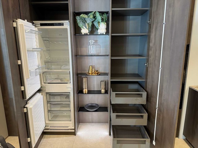 Combinatie van kavels 1 t/m 8 (dibiesse showroomkeuken met miele apparatuur) - afbeelding 54 van  54