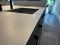 Combinatie van kavels 1 t/m 9 (eilandkeuken met eethoek, kastenwand en apparatuur) - afbeelding 15 van  52