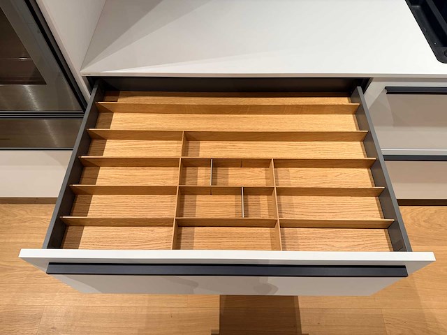Combinatie van kavels 1 t/m 9 (next125 beurskeuken met gaggenau apparatuur) - afbeelding 24 van  98