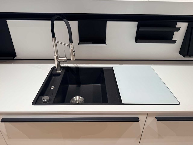 Combinatie van kavels 1 t/m 9 (next125 beurskeuken met gaggenau apparatuur) - afbeelding 27 van  98