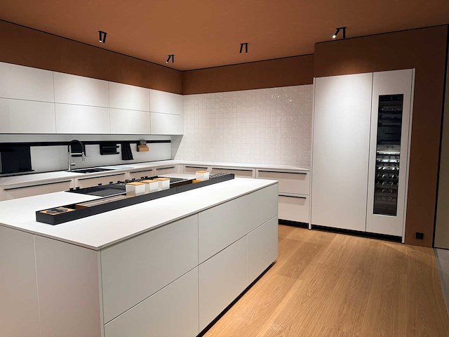 Combinatie van kavels 1 t/m 9 (next125 beurskeuken met gaggenau apparatuur) - afbeelding 23 van  98