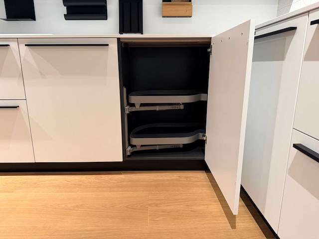 Combinatie van kavels 1 t/m 9 (next125 beurskeuken met gaggenau apparatuur) - afbeelding 37 van  98