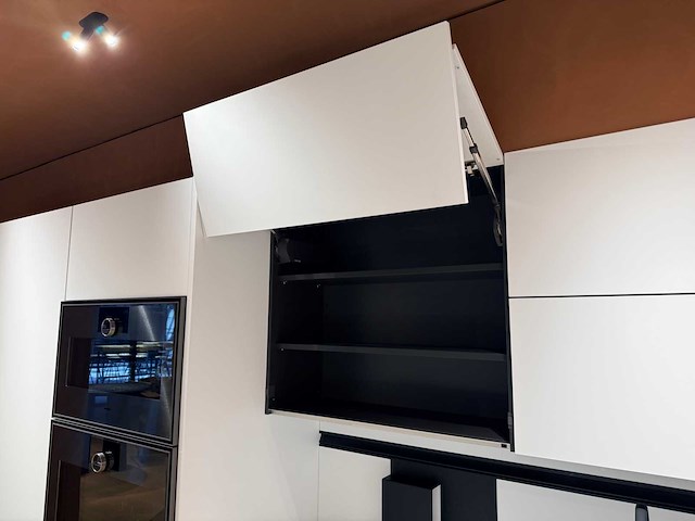 Combinatie van kavels 1 t/m 9 (next125 beurskeuken met gaggenau apparatuur) - afbeelding 40 van  98