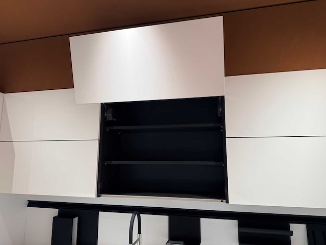 Combinatie van kavels 1 t/m 9 (next125 beurskeuken met gaggenau apparatuur) - afbeelding 41 van  98