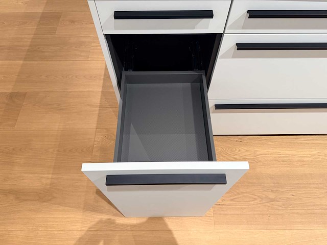 Combinatie van kavels 1 t/m 9 (next125 beurskeuken met gaggenau apparatuur) - afbeelding 69 van  98