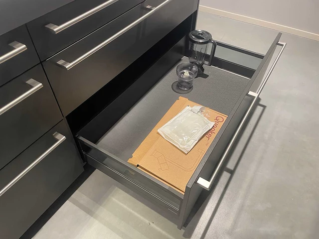 Combinatie van kavels 1 t/m 9 (schmidt showroomkeuken met hoogwaardige merk apparatuur) - afbeelding 49 van  62