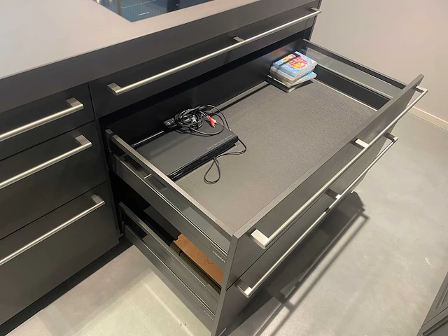 Combinatie van kavels 1 t/m 9 (schmidt showroomkeuken met hoogwaardige merk apparatuur) - afbeelding 50 van  62