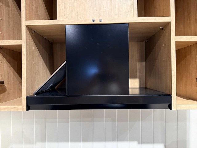 Combinatie van kavels 1 t/m 9 (schüller beurskeuken met gaggenau wijnklimaatkast en bosch apparatuur) - afbeelding 38 van  84