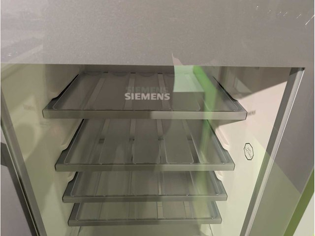 Combinatie van kavels 10 t/m 19 (showroomkeuken met hoogwaardige apparatuur) - afbeelding 8 van  58