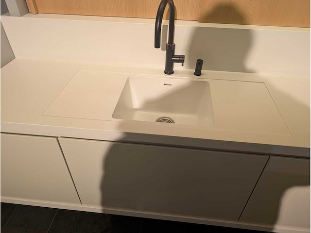 Combinatie van kavels 10 t/m 19 (showroomkeuken met hoogwaardige apparatuur) - afbeelding 19 van  58