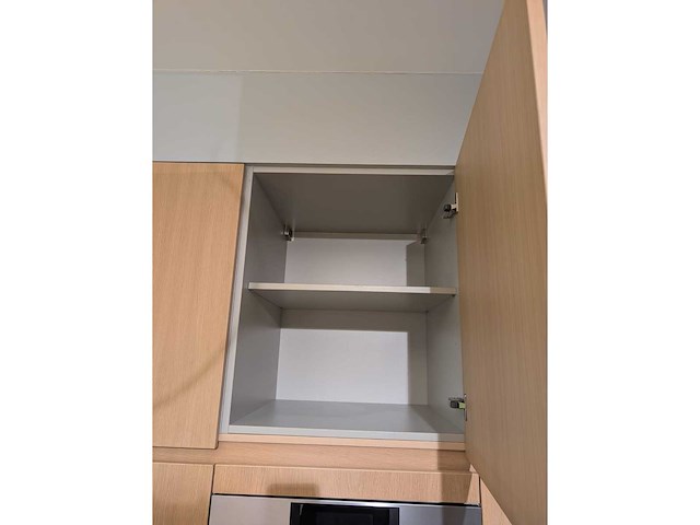 Combinatie van kavels 10 t/m 19 (showroomkeuken met hoogwaardige apparatuur) - afbeelding 44 van  58