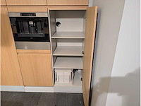 Combinatie van kavels 10 t/m 19 (showroomkeuken met hoogwaardige apparatuur) - afbeelding 47 van  58