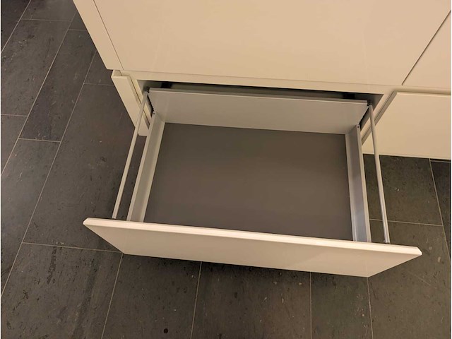 Combinatie van kavels 10 t/m 19 (showroomkeuken met hoogwaardige apparatuur) - afbeelding 57 van  58