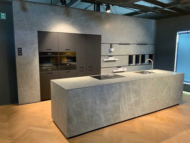 Combinatie van kavels 11 t/m 17 (next 125 - eiland keuken met miele apparatuur) - afbeelding 1 van  51