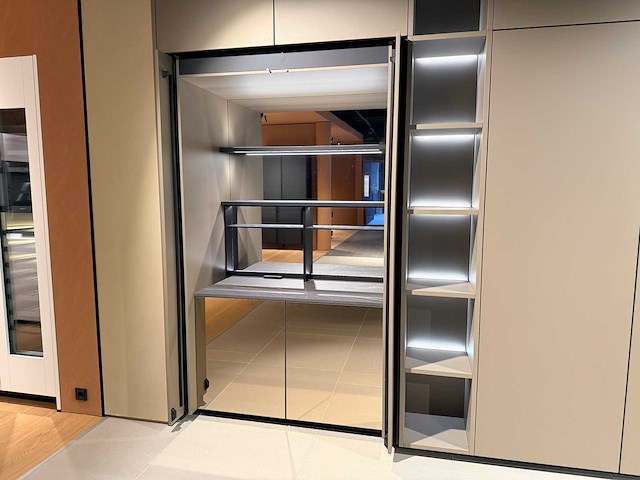 Combinatie van kavels 19 t/m 23 (next125 beurskeuken met v-zug apparatuur) - afbeelding 17 van  45